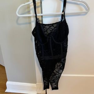 Lace body suit